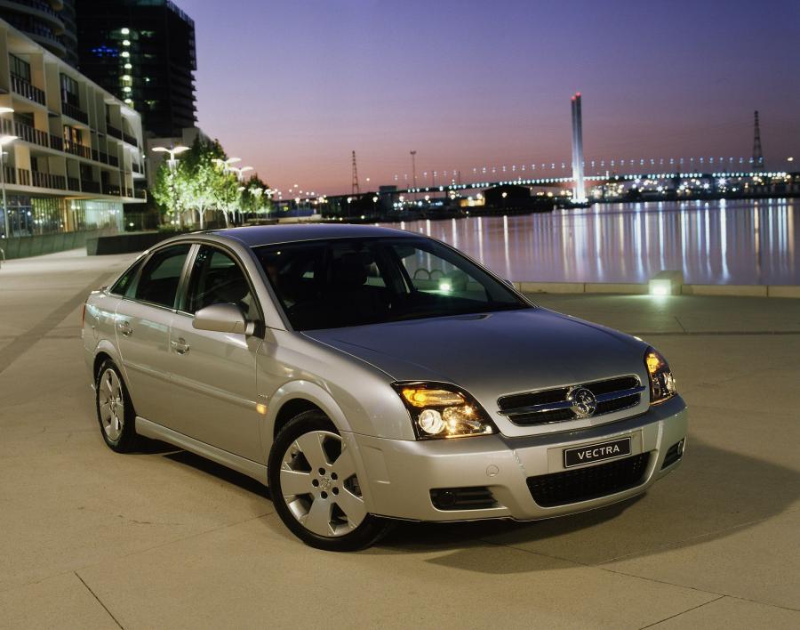  Holden Vectra 2004 года  (фото 23 из 26)